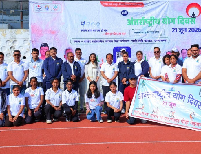 पौड़ी : योग से निरोगी जीवन की ओर