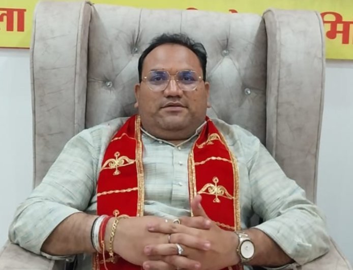 अयोध्या : करोड़ों श्रद्धालुओं की आस्था का केंद्र बना श्री राम रक्षा यंत्र