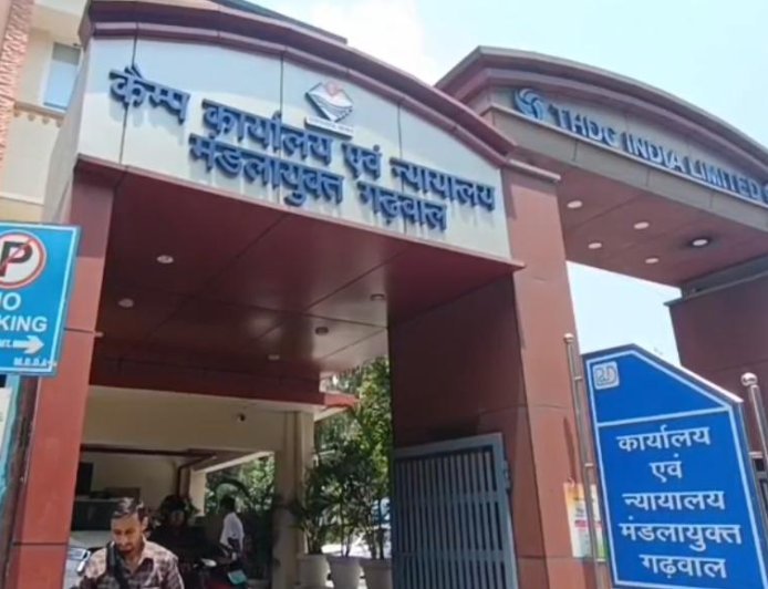 देहरादून: मानसून और चारधाम यात्रा को लेकर गढ़वाल मंडल अलर्ट, आयुक्त आनंद स्वरूप ने दिए तैयारी के निर्देश ।