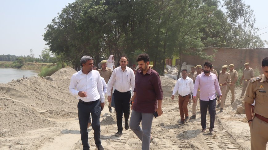 हरदोई : बाढ़ से पहले पूरे हों कटाव निरोधक कार्य, गुणवत्ता से न हो समझौता : जिलाधिकारी