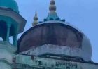 मथुरा : जामा मस्जिद में नमाज के दौरान गुंबद का हिस्सा गिरा, बड़ा हादसा टला