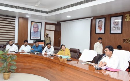 लखीमपुर खीरी: प्रधानमंत्री आदर्श ग्राम योजना के तहत 138 गांवों का विकास खाका तैयार करने के निर्देश ।