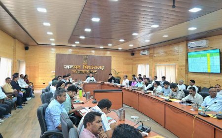 पिथौरागढ़ : लक्ष्यों की समयबद्ध पूर्ति एवं गुणवत्ता पर जोर