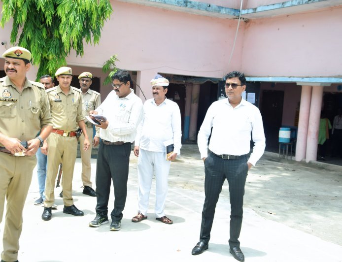 लखीमपुर खीरी: सख्त सुरक्षा के बीच संपन्न हुई यूपी-टीईटी 2026 परीक्षा, 11,316 अभ्यर्थियों ने दी परीक्षा ।