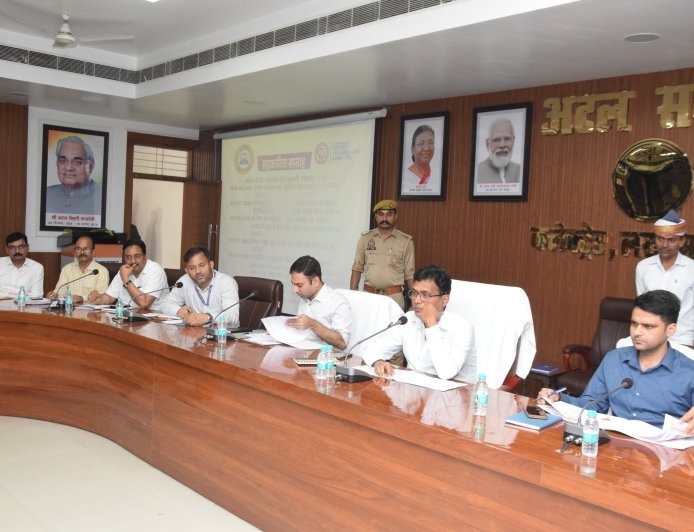 लखीमपुर खीरी : 12 जुलाई को 92.08 लाख पौधों के रोपण का लक्ष्य, डीएम ने दिए निर्देश