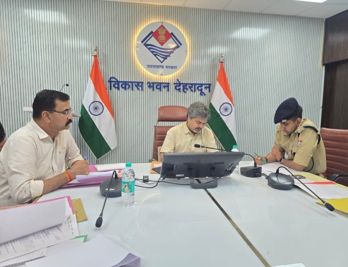 देहरादून : राष्ट्रीय एससी आयोग ने की समीक्षा बैठक