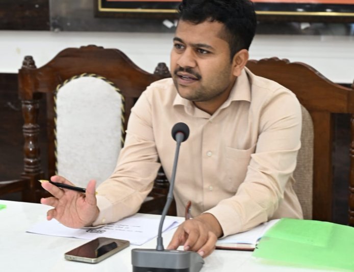 हरिद्वार : गंगा संरक्षण समिति की बैठक ।