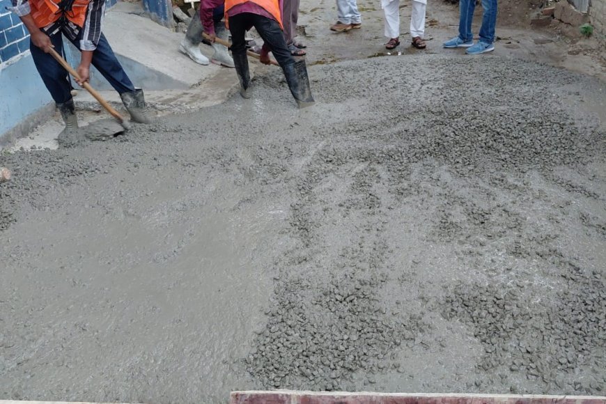 हरिद्वार : सीवरेज से खोदी सड़कें तेजी से हो रहीं दुरुस्त
