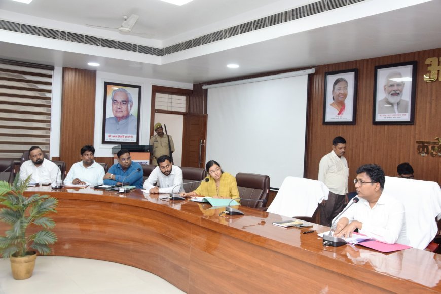 लखीमपुर खीरी: प्रधानमंत्री आदर्श ग्राम योजना के तहत 138 गांवों का विकास खाका तैयार करने के निर्देश ।