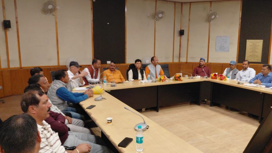 अल्मोड़ा : युवाओं के विकास और रोजगार सृजन पर सरकार की प्राथमिकता, कुंदन लटवाल ने की समीक्षा