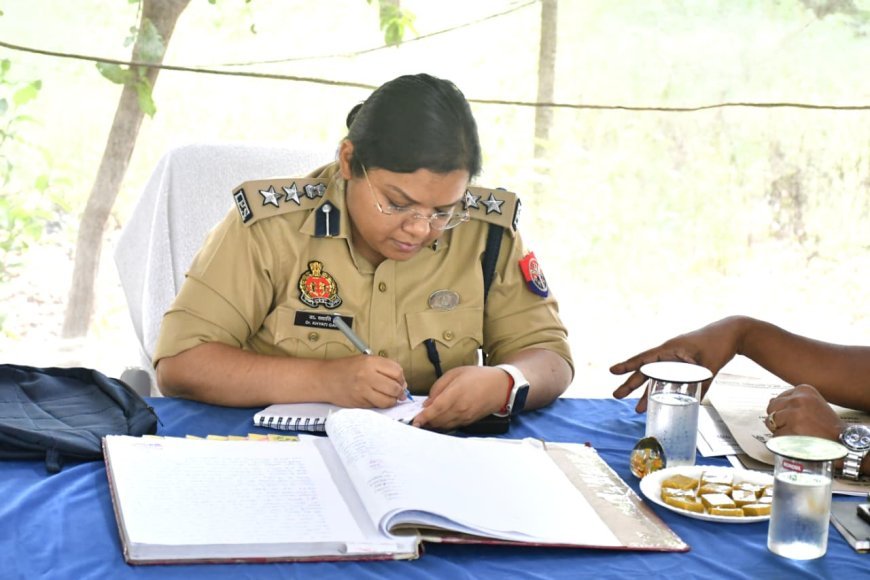 लखीमपुर खीरी  :  थाना समाधान दिवस में एसपी ने सुनीं जन शिकायतें