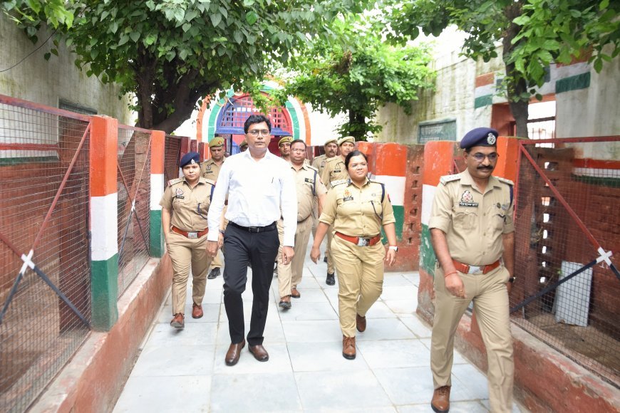 लखीमपुर खीरी : जिला जेल का औचक निरीक्षण