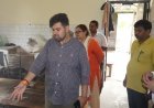 डीएम अनुनय झा ने छात्रावासों का किया आकस्मिक निरीक्षण, अव्यवस्थाओं पर जताई नाराजगी