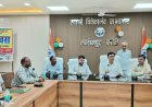 लखीमपुर खीरी : किसान दिवस में डीएम ने सुनी समस्याएं, योजनाओं का लाभ दिलाने के निर्देश