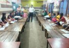 लखीमपुर खीरी : कस्तूरबा विद्यालय में सीडीओ का औचक निरीक्षण, महीनों से गायब शिक्षिका पर कार्रवाई