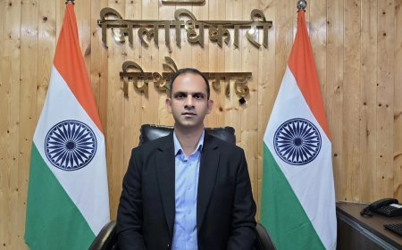 पिथौरागढ़ : हर घर तिरंगा अभियान पर डीएम के निर्देश ।