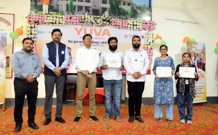 लखीमपुर खीरी : डीएम ने युवाओं को दिलाई नशा मुक्ति की शपथ