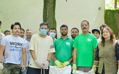 देहरादून : डीएम ने चलाया विशेष स्वच्छता अभियान