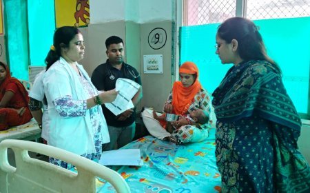 हरदोई:सीडीओ ने एनआरसी का किया औचक निरीक्षण, लापरवाही पर 13 सीडीपीओ को नोटिस के निर्देश