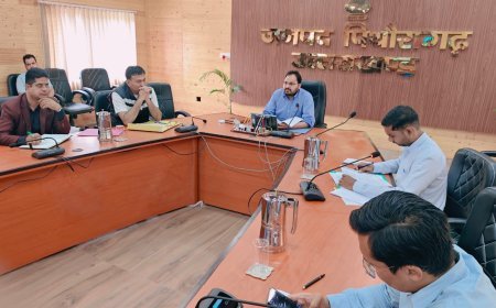 पिथौरागढ़ : स्वतंत्रता दिवस की तैयारियों को लेकर बैठक, एडीएम ने दिए निर्देश
