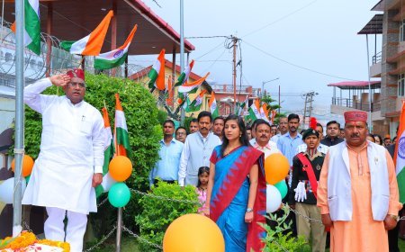 पौड़ी गढ़वाल : पौड़ी में गूंजा भारत माता का जयघोष, स्वतंत्रता सेनानी परिजन सम्मानित