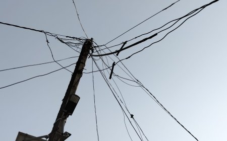 हर पल मौत का साया, जर्जर हाईटेंशन तारों से खौफ में कछौना के दर्जनों गांवों के किसान