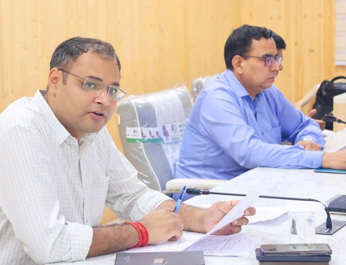 चमोली : सीएम हेल्पलाइन पर डीएम सख्त