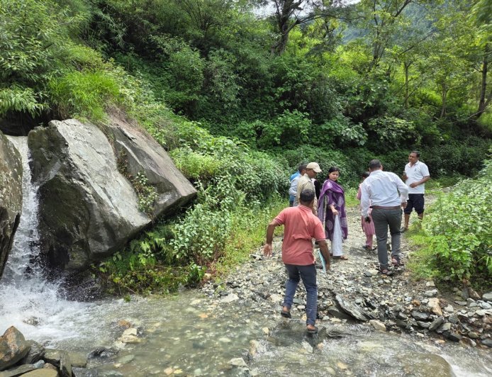 चमोली : खैनूरी सड़क पर सीएम का संज्ञान