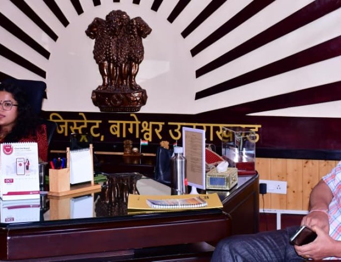 बागेश्वर : एसआईआर अभियान की समीक्षा, त्रुटिरहित मतदाता सूची पर जोर