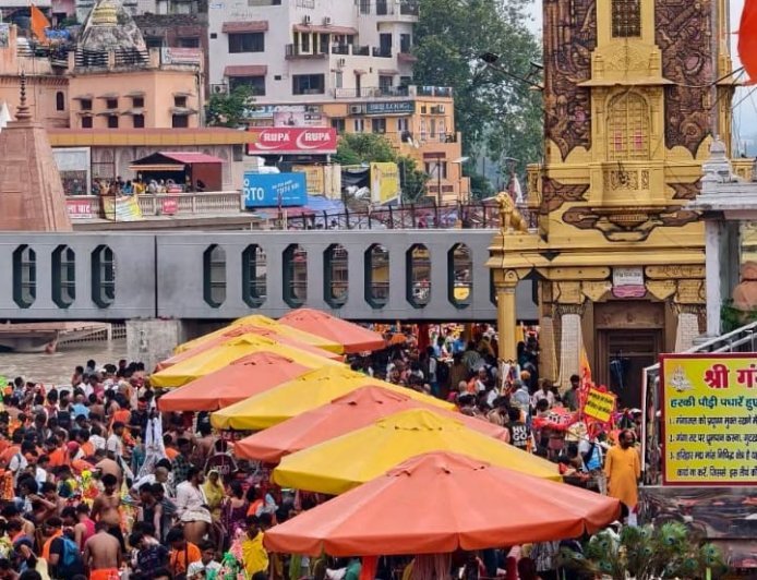 हरिद्वार : कांवड़ यात्रा में उमड़ा आस्था का सैलाब