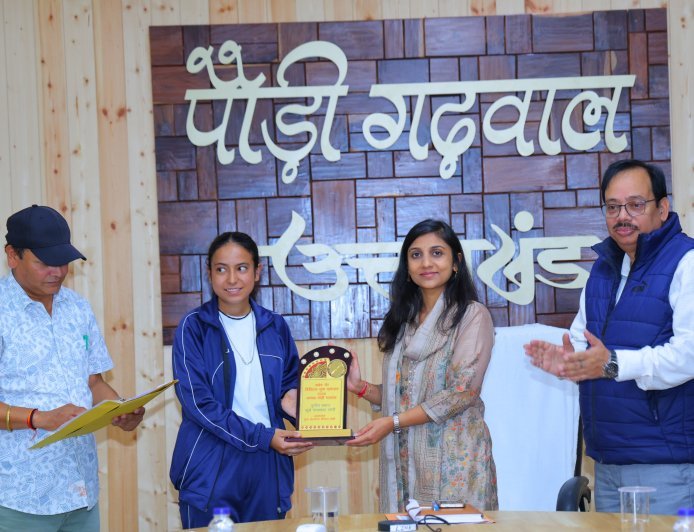 पौड़ी गढ़वाल : तीन चरणों में होगा खेल महाकुंभ, डीएम ने तैयारियों की समीक्षा की
