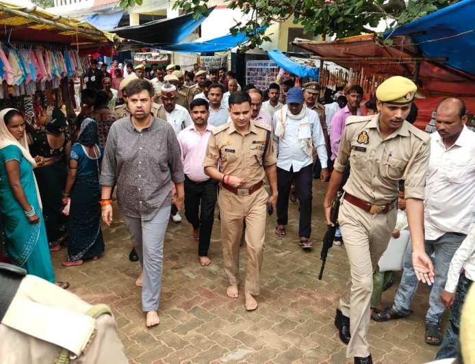 हरदोई: सावन-महाशिवरात्रि को लेकर प्रशासन अलर्ट, डीएम-एसपी ने सुनासीर नाथ मंदिर का किया निरीक्षण