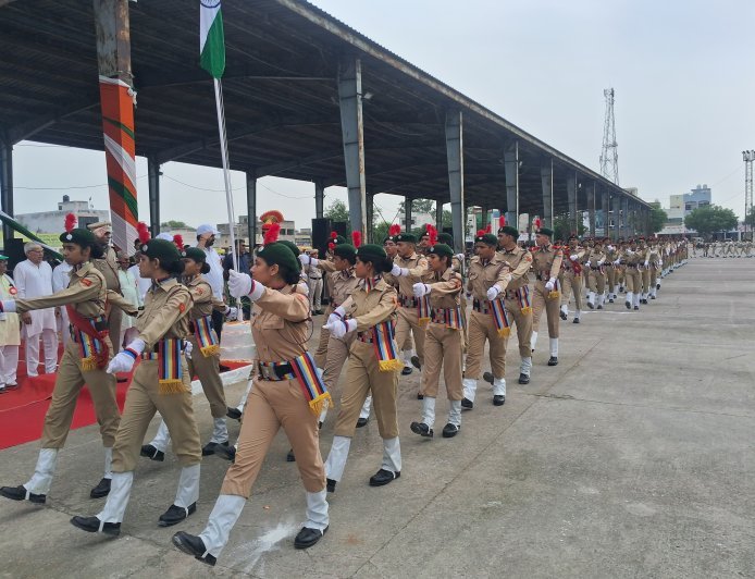 नई अनाज मंडी में उपमंडल स्तर पर धूमधाम से मनाया गया स्वतंत्रता दिवस समारोह