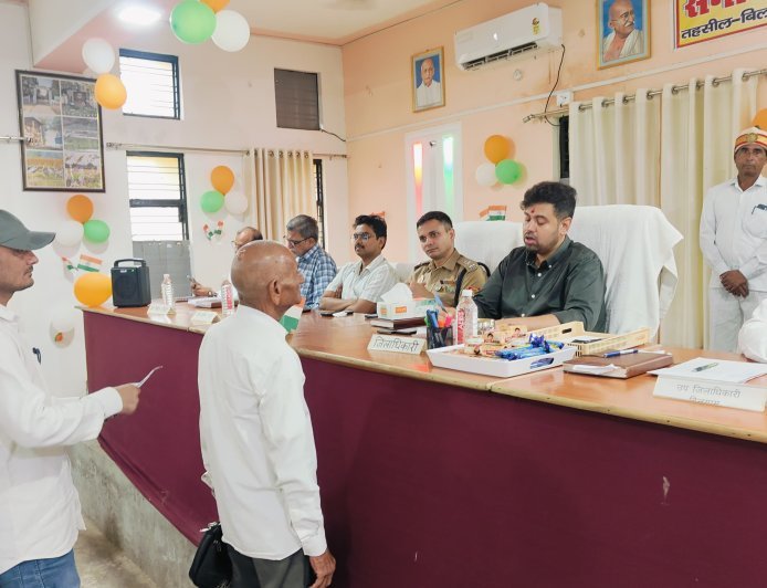 जिलाधिकारी की अध्यक्षता में बिलग्राम में सम्पूर्ण समाधान दिवस सम्पन्न