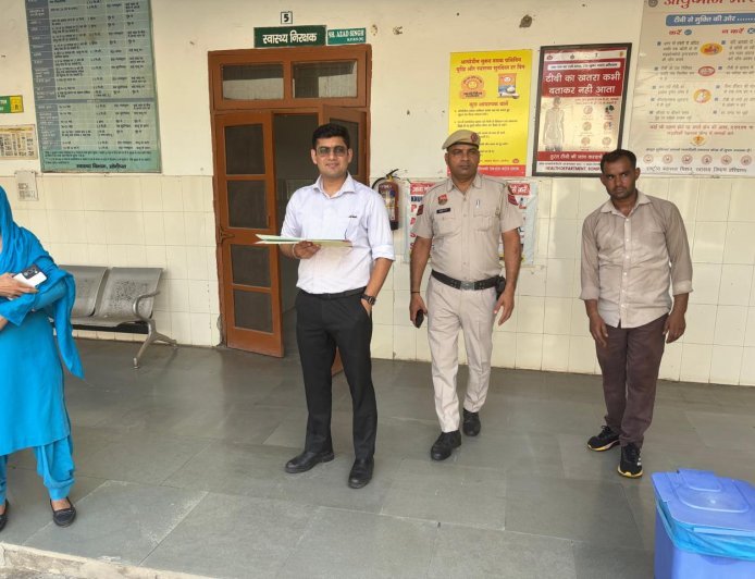 एसडीएम अंकित कुमार ने पीएचसी जागसी व राजकीय यूनानी औषधालय का किया औचक निरीक्षण 