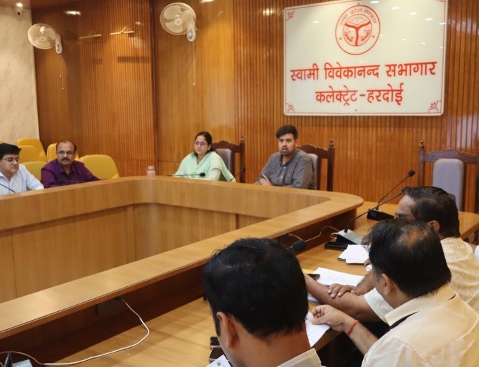 सीएम डैशबोर्ड की रैंकिंग सुधारने पर जोर, विकास कार्यों में गुणवत्ता से समझौता न करने के निर्देश