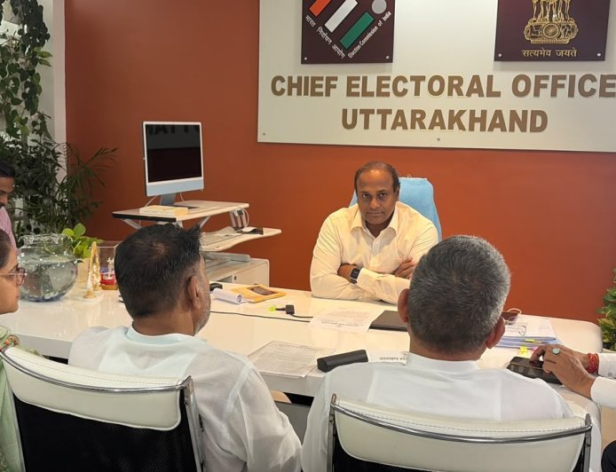 देहरादून : कांग्रेस प्रतिनिधिमंडल ने मुख्य निर्वाचन अधिकारी से की मुलाकात, SIR प्रक्रिया को लेकर हुई चर्चा