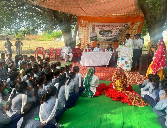 मीमारपुर के प्राथमिक विद्यालय में ओएसडी टू सीएम वीरेंद्र सिंह ने किया पौधारोपण