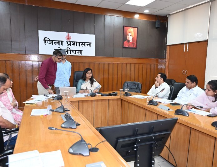 सीएम विंडो की पुरानी शिकायतों का प्राथमिकता से समाधान करें अधिकारी : उपायुक्त नेहा सिंह* 