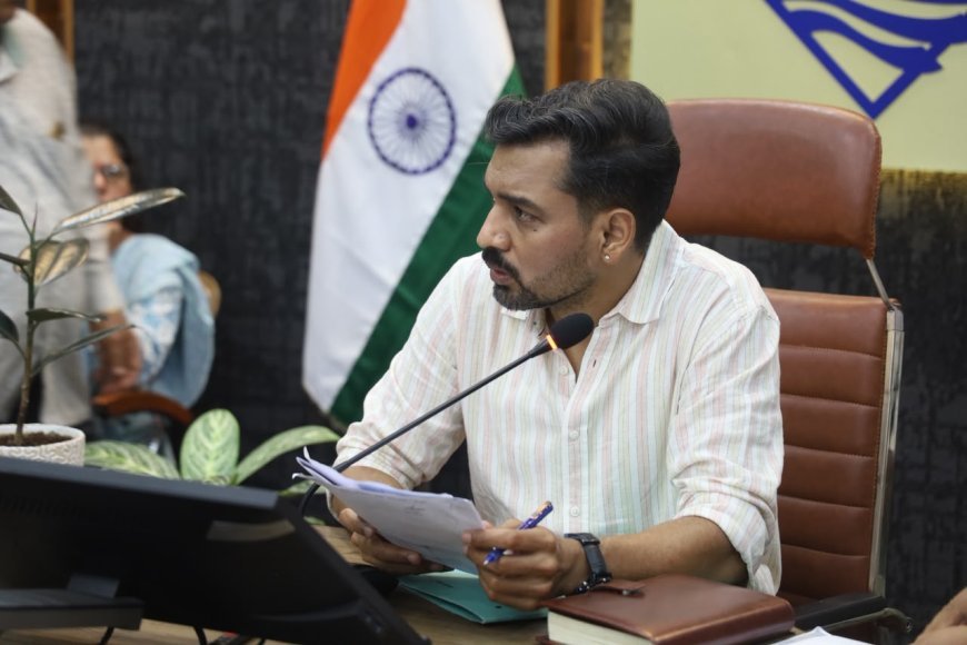 देहरादून : देहरादून समाधान दिवस: डीएम ने सुनीं 109 शिकायतें, कई मामलों में मौके पर कार्रवाई