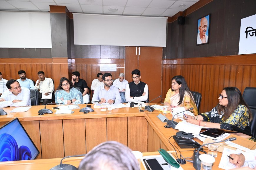 लंबित मामलों के निपटारे में तेजी लाएं अधिकारी, लोगों को समय पर मिले न्याय-मंडलायुक्त मोनिका मलिक