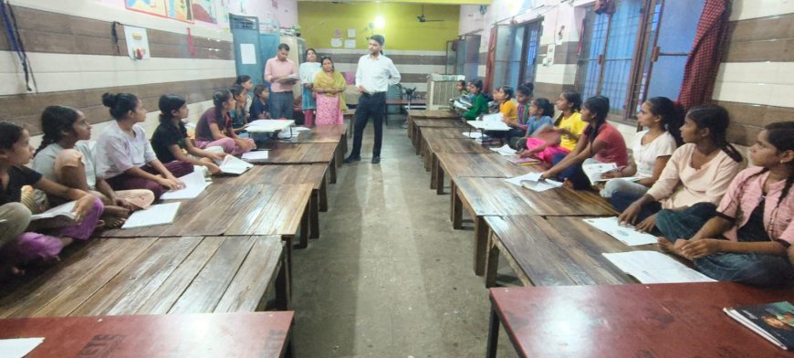 लखीमपुर खीरी : कस्तूरबा विद्यालय में सीडीओ का औचक निरीक्षण, महीनों से गायब शिक्षिका पर कार्रवाई
