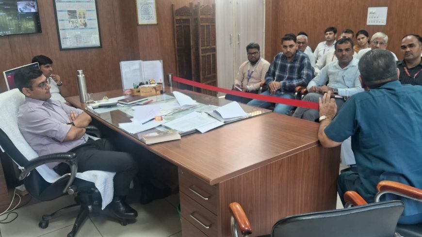 बच्चों के बैंक खाते खुलवाने के लिए स्कूलों में कैंप लगाएं बैंक अधिकारी : एसडीएम अंकित कुमार