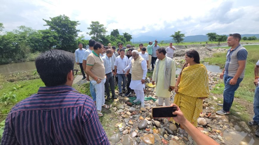 देहरादून : बाढ़ प्रभावित क्षेत्रों में मंत्री-विधायक का निरीक्षण, अधिकारियों को त्वरित कार्रवाई के निर्देश