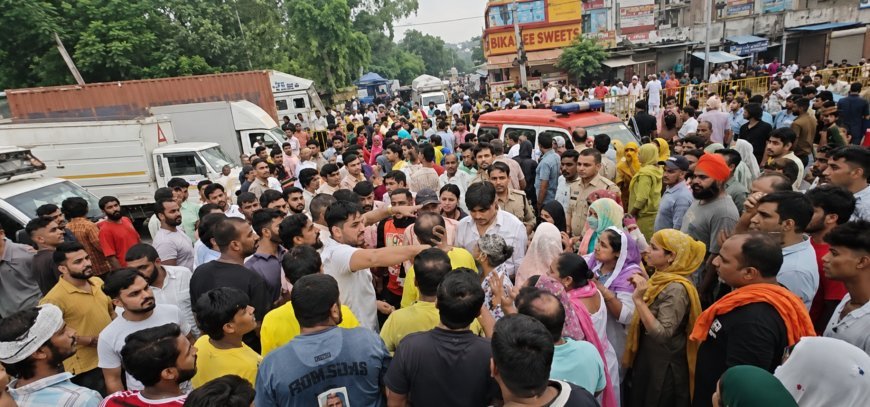 ढाबा संचालक नरेंद्र खत्री की गोली मारकर हत्या, सिंघु बॉर्डर पर नेशनल हाईवे-44 जाम