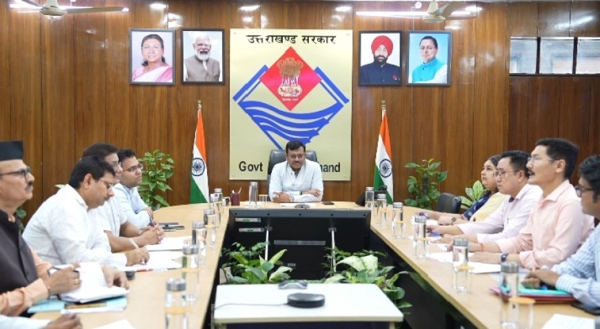 देहरादून : पीएनजी पाइपलाइन कार्यों में तेजी के मुख्य सचिव ने दिए निर्देश