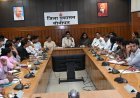 सेवा संकल्प अभियान: एडीसी अजय चोपड़ा ने लघु सचिवालय में विभागाध्यक्षों एवं नोडल अधिकारियों के साथ करी बैठक