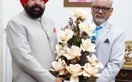 देहरादून : राज्यपाल से उपनल के प्रबंध निदेशक ने की शिष्टाचार भेंट