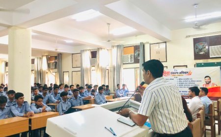 विद्यार्थियों को रोजगार, स्वरोजगार, उच्च शिक्षा एवं कौशल विकास के क्षेत्र में उपलब्ध अवसरों की दी जानकारी