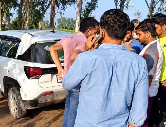 बारिश के छींटों पर विवाद, पूर्व डीएफओ की पत्थर मारकर हत्या